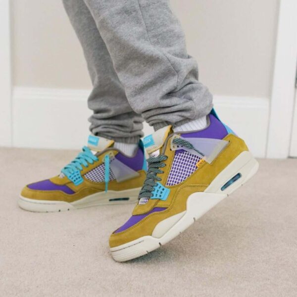 Air Jordan 4 x Union LA 'Desert Moss'