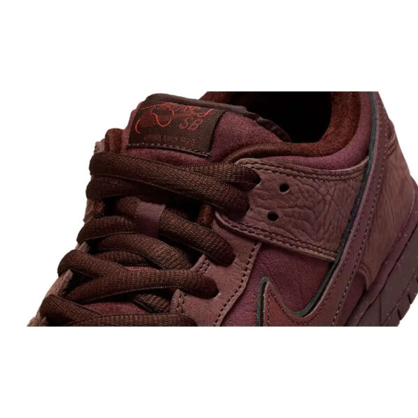 Nike SB Dunk Low 'City Of Love Burgundy Crush'