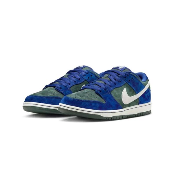 Nike SB Dunk Low 'Deep Royal Blue'