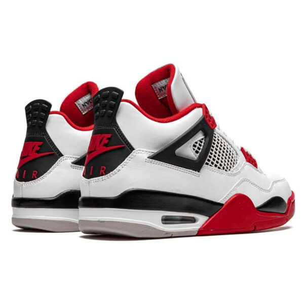 Air Jordan 4 'Fire Red'