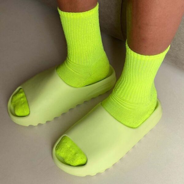 Yeezy Slide 'Glow Green'