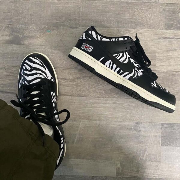 Nike SB x Quartersnacks Dunk 'Zebra'