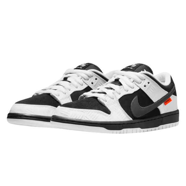 Nike SB Dunk Low 'TIGHTBOOTH'